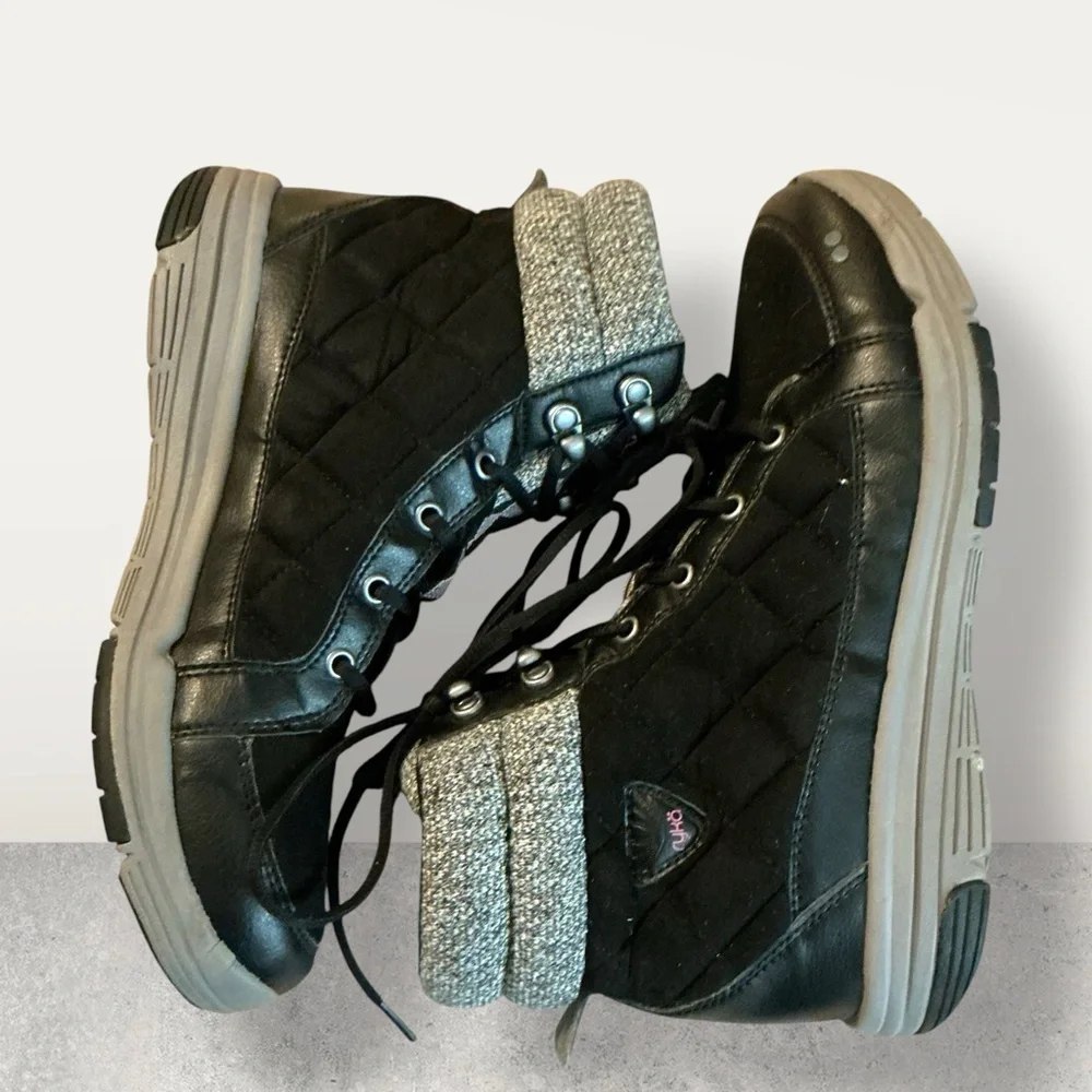 🌸RYKA AURORA BLACK QUILTED BOOTS